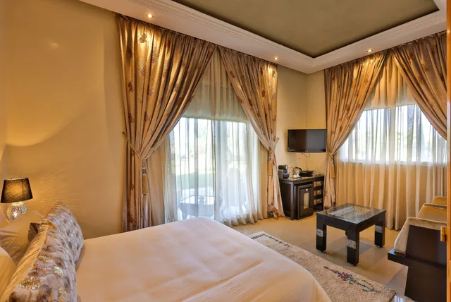 Deluxe, Double Bed, Pool Side، Palais Amador 1/3