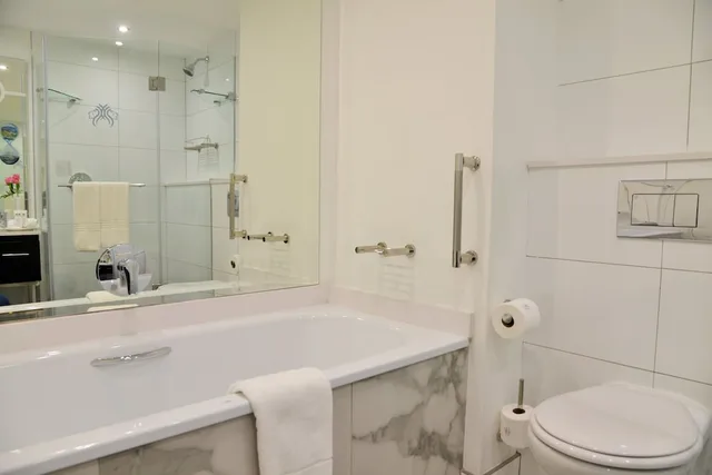 غرفة تنفيذية بسريرين منفصلين، The Commodore Hotel 7/8