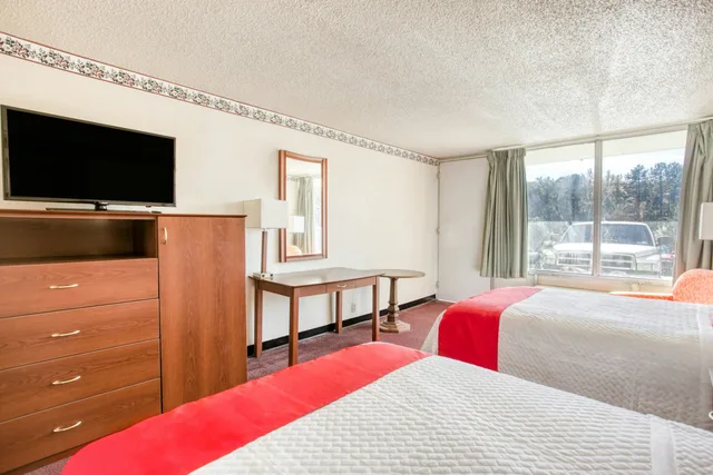 2 Full Bed، Travelers Inn By OYO, Templeton VA 6/7