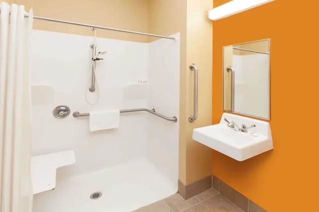غرفة بسريرين كوين، Microtel Inn Suites by Wyndham South Bend at Notre Dame 4/5