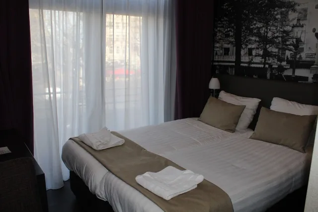 غرفة ديلوكس بسرير مزدوج أو سريرين منفصلين، Royal Amsterdam Hotel 3/4