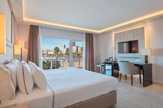غرفة متصلة بسريرين مزدوجين، Melia Alicante 5/10