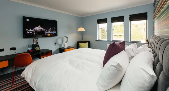 Club, Double Bed, Pool Access، Village Urban Resort Newcastle 2/10