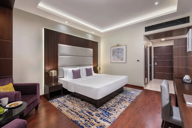 غرفة بريميوم بسرير كينج، Vivanta Jamshedpur, Golmuri 3/6