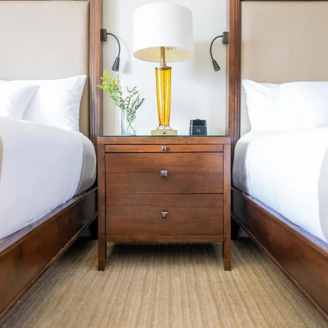 غرفة ديلوكس بسرير كينج وسريرين كوين، Nopsi Hotel New Orleans 3/8