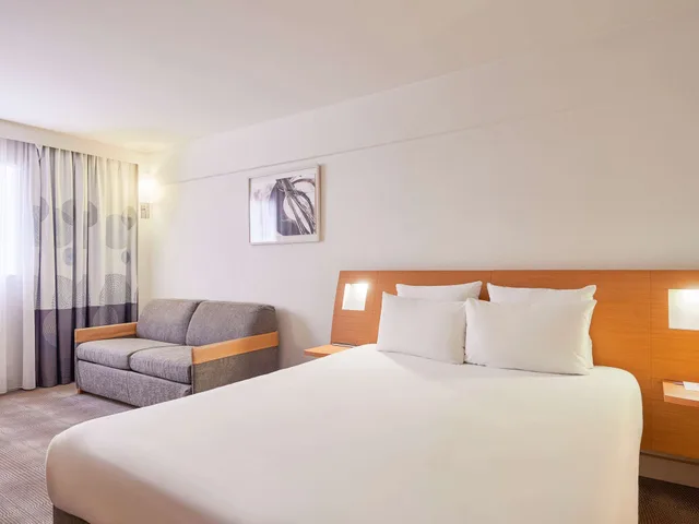 غرفة سوبيريور بسرير كوين مع أريكة، Novotel Paris 13 Porte d Italie 4/10