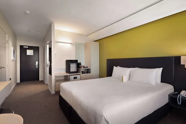 غرفة بسرير كينج لذوي الإعاقة، Sudima Auckland Airport 3/8