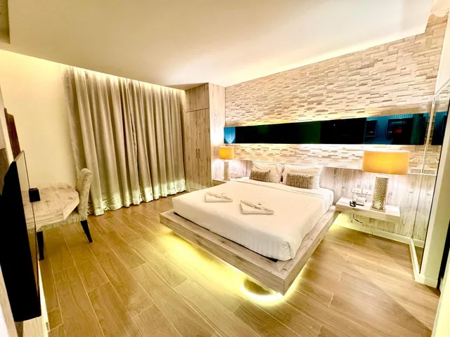 جناح، De Coze Hotel 5/10