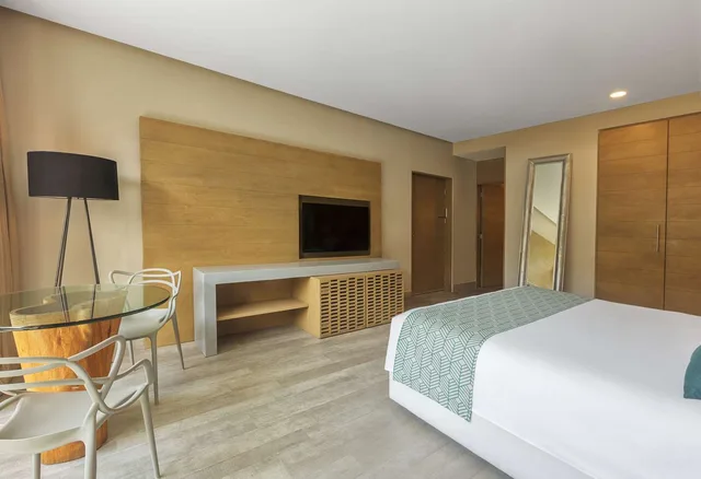 Standard, King Bed, Adult Only، The Yucatan Playa del Carmen Tapestry by Hilton 1/1