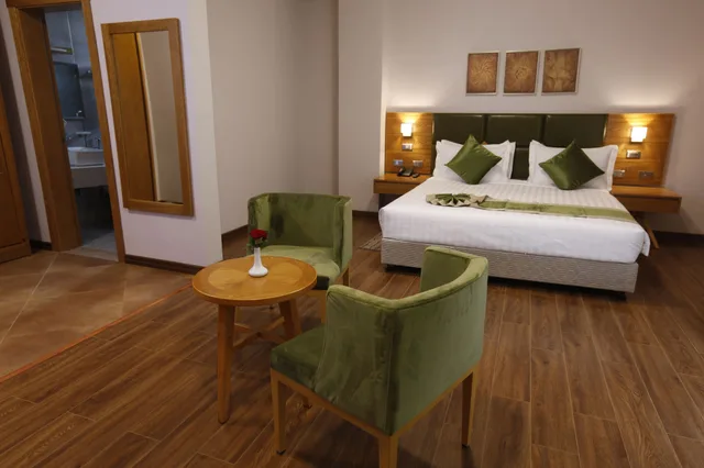غرفة قياسية بسرير كينج لذوي الإعاقة، Sabon Hotel 4/4