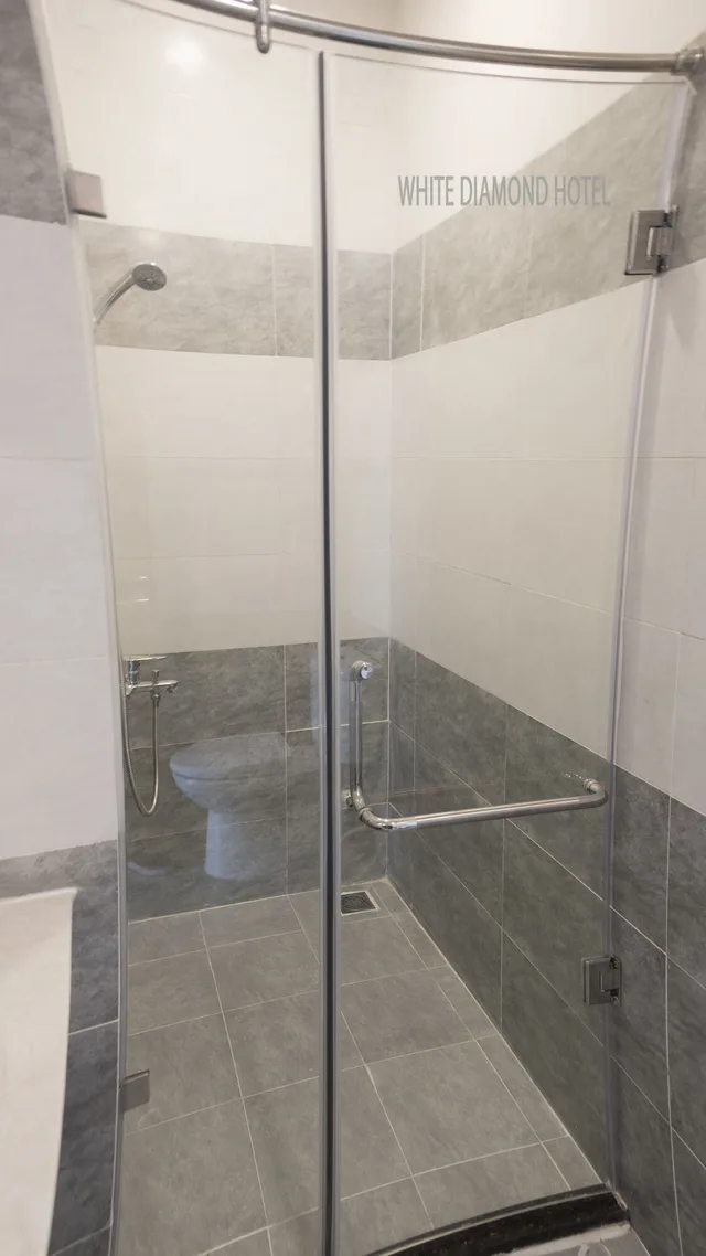 Deluxe, Queen Bed, City View, White Diamond Hotel - Airport 9/9