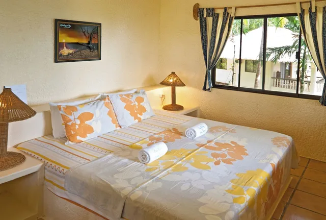 Deluxe, Bungalow, Easy Diving And Beach Resort 1/3