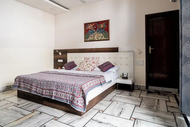 Super, Deluxe, King Bed, All Seasons Homestay 5/10
