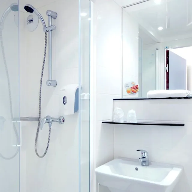 غرفة قياسية بسرير مزدوج، Kyriad Direct Mont De Marsan - St Avit 7/10