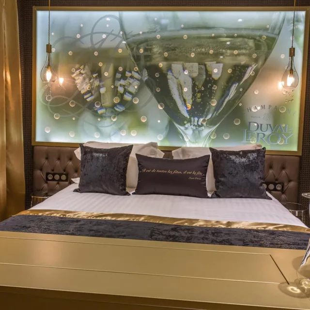 جناح بسرير كينج، Les Bulles de Paris Hotel 6/7