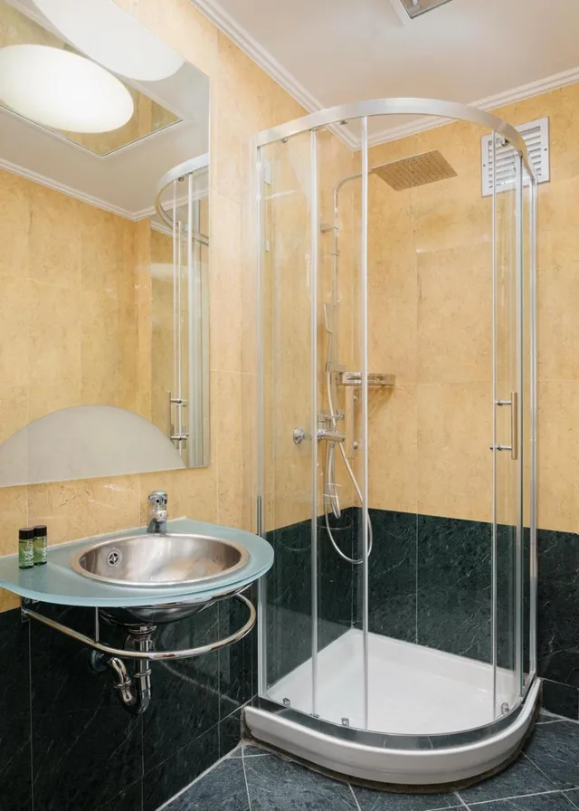 غرفة بسرير مزدوج بإطلالة على البحر، Kreoli Hotel 5/5