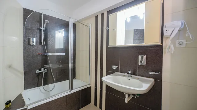غرفة بسرير مزدوج بإطلالة على الجبل، Toti Boutique Rooms 9/10