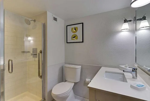 غرفة ديلوكس بسرير كينج بشرفة، Wyndham Garden San Antonio Airport Northeast 7/10