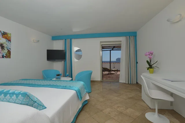 غرفة ديلوكس بسرير مزدوج بإطلالة على البحر، El Faro Hotel 2/10