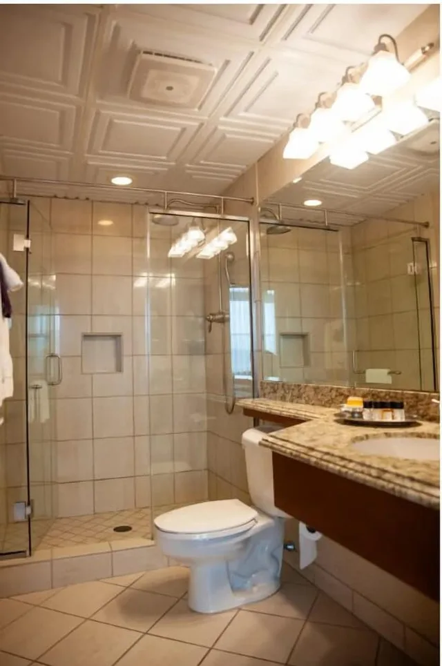غرفة قياسية بسرير كينج، The Blennerhassett Hotel 3/3