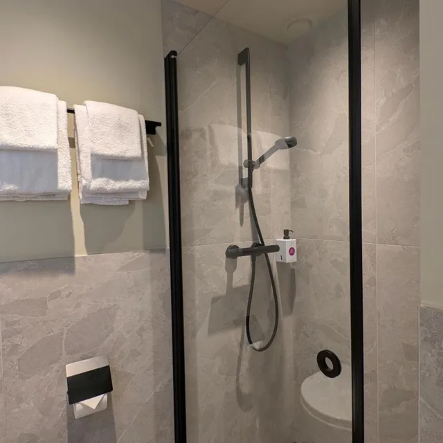Compact, Single، Quality Hotel Augustin 9/16