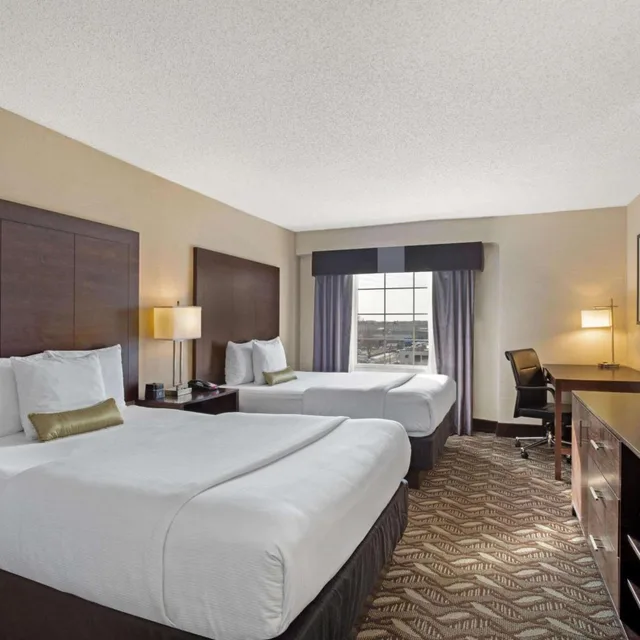 غرفة بسريرين كوين، La Quinta Inn & Suites by Wyndham Springfield MA 1/2