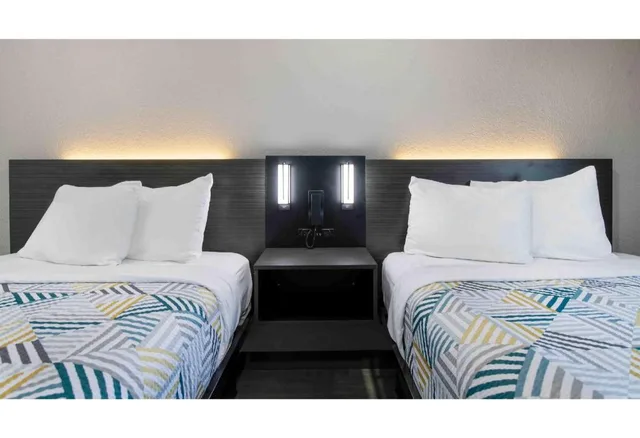 غرفة بسريرين مزدوجين، Motel6 Atlanta, GA - Downtown 6/10