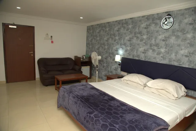 Superior, Double or Twin Bed, King S Hotel 1/2