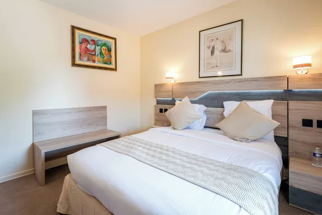 غرفة قياسية بسرير مزدوج، The Originals City, Hotel de l'Ange, Guebwiller 1/10