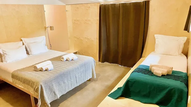 جناح ديلوكس بسرير مزدوج وسرير فردي، Colmeal Countryside Hotel 1/1