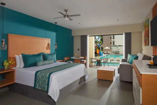 Swim Out, Junior Suite, King Bed, Pool View, Sofa، Dreams Cozumel Cape Resort & Spa 1/3