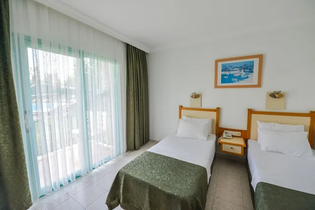 غرفة قياسية بسريرين منفصلين، Rebin Beach Hotel 2/5