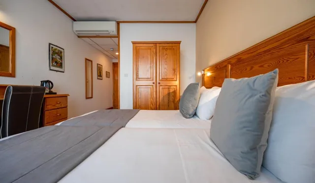 غرفة بسرير مزدوج بجاكوزي، Gillieru Harbour 5/7