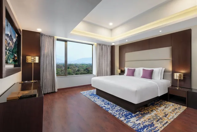 غرفة سوبيريور بسرير كينج، Vivanta Jamshedpur, Golmuri 2/4