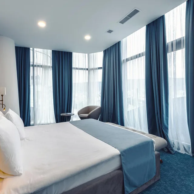 جناح تنفيذي، Meta Business Hotel 2/10