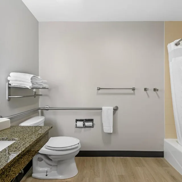 غرفة بسريرين كوين لذوي الإعاقة، Holiday Inn Express & Suites Clemson - Univ Area 7/7