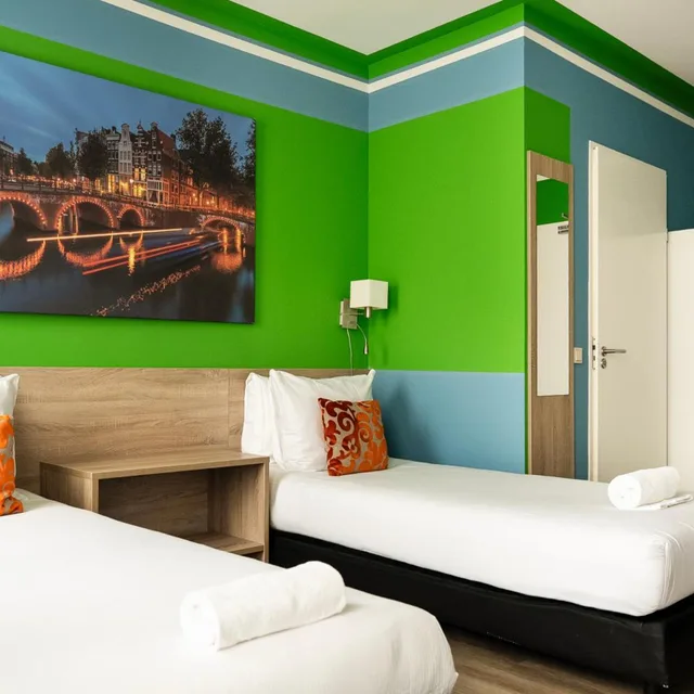 استوديو بسريرين منفصلين، Amsterdam Teleport Hotel 3/8