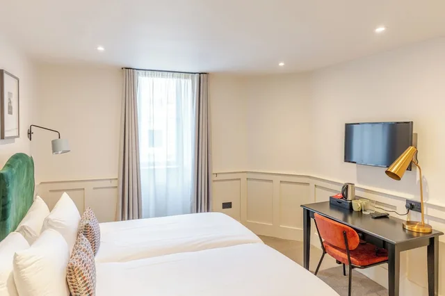غرفة بسريرين منفصلين، Brooks Hotel Edinburgh 1/8