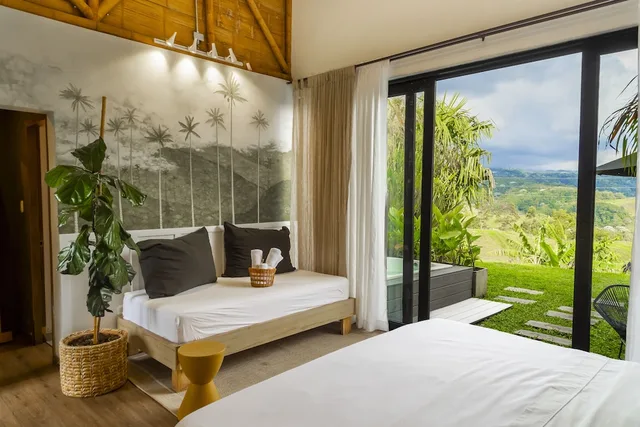 Deluxe, 1 Queen and 1 Single Bed, Mountain View, Monte Tierra Glamping 2/3