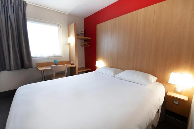 غرفة بسرير مزدوج، Kyriad Direct Clermont Ferrand Nord Gerzat 3/6