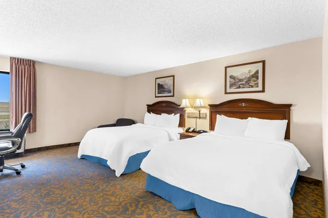 Room, 2 Queen Beds, Accessible, Best Western Cheyenne 5/7