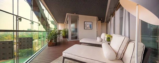 جناح ديلوكس بسرير كينج بشرفة، Hotel Eclat Beijing, an SLH Hotel 5/6