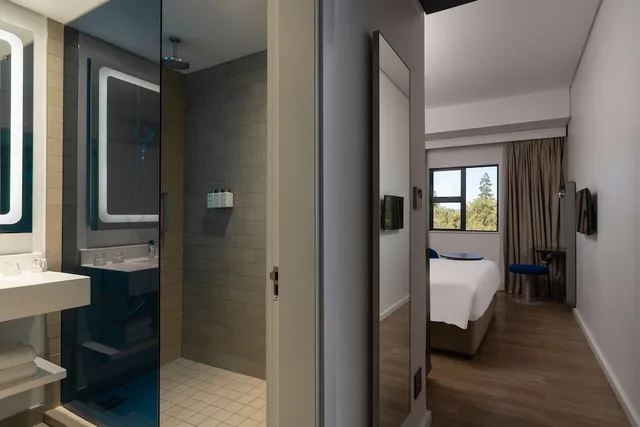 غرفة قياسية بإطلالة على المسبح، Park Inn by Radisson Polokwane 7/8