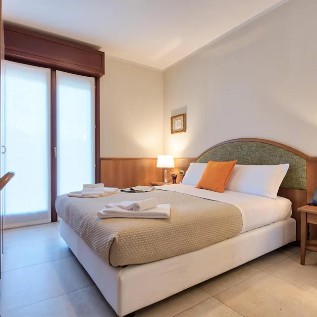 Room, Double Bed, Balcony, Albergo Villa Priula 2/10