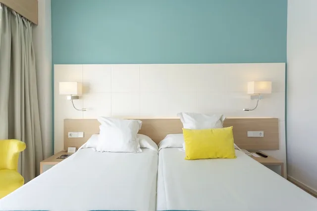 غرفة قياسية بسرير مزدوج بشرفة، JS Palma Stay - Adults Only 2/5