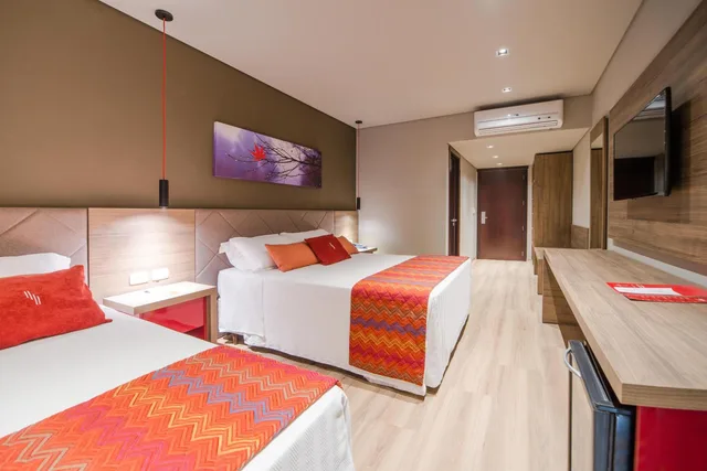 غرفة ثلاثية، Hotel Laghetto Stilo Borges 1/4