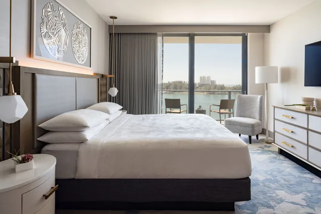 Residential, Suite, King Bed, Beach View, Sofa, Balcony, JW Marriott Clearwater Beach Resort & Spa 1/3