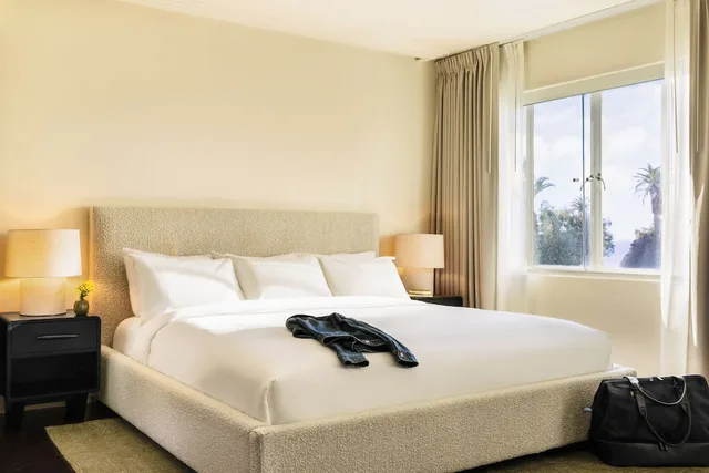 Suite, Multiple Beds, Bathtub، The Eden 1/6
