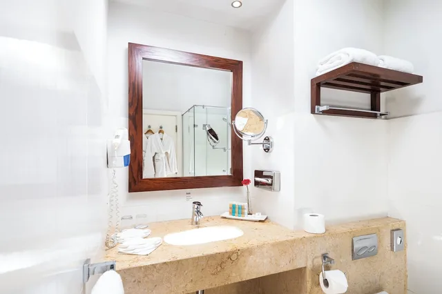 غرفة بريميوم بإطلالة على الحديقة، The Three Corners Ocean View - Adults Only(+16) 3/3