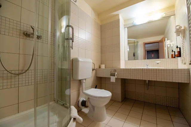 غرفة بزنس بسرير مزدوج، Oxford Inns Suites 7/8
